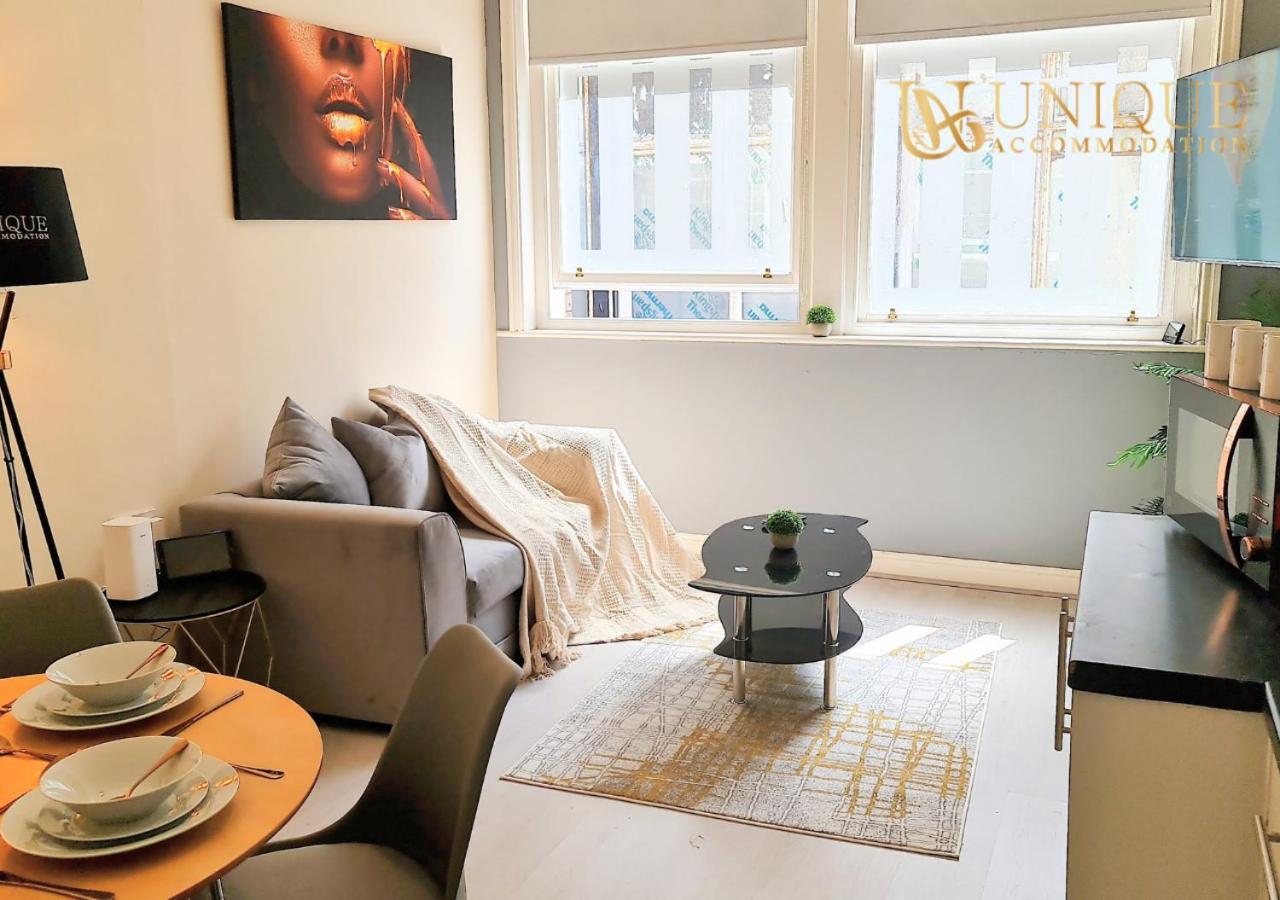 Unique Accommodation Liverpool - Luxury 2 Bed Apartments , Perfect For Business & Families, Book Now מראה חיצוני תמונה