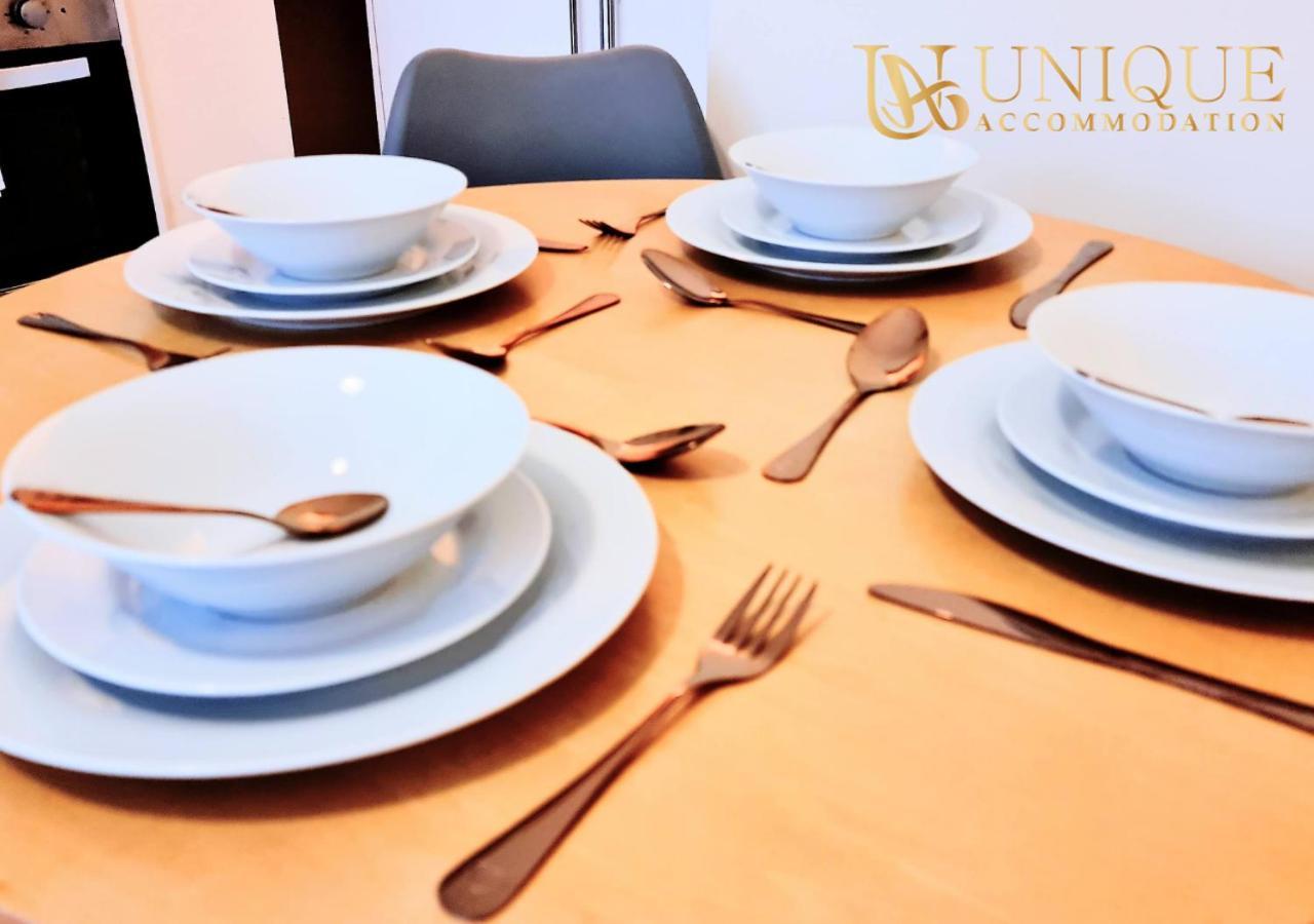 Unique Accommodation Liverpool - Luxury 2 Bed Apartments , Perfect For Business & Families, Book Now מראה חיצוני תמונה