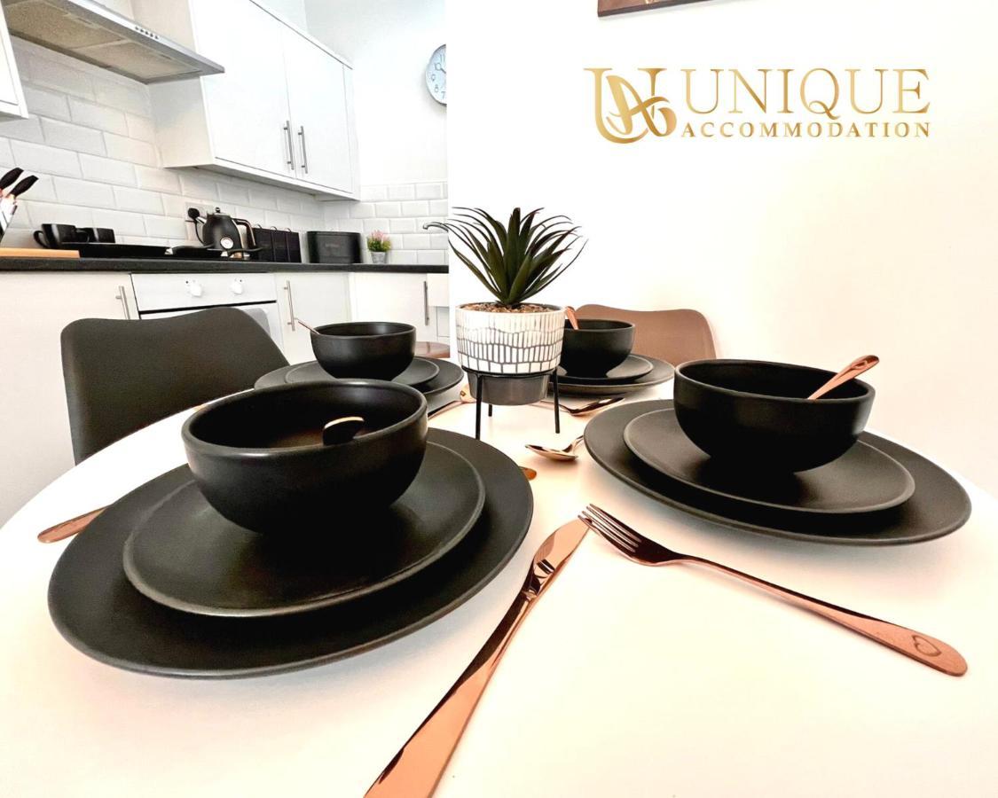 Unique Accommodation Liverpool - Luxury 2 Bed Apartments , Perfect For Business & Families, Book Now מראה חיצוני תמונה